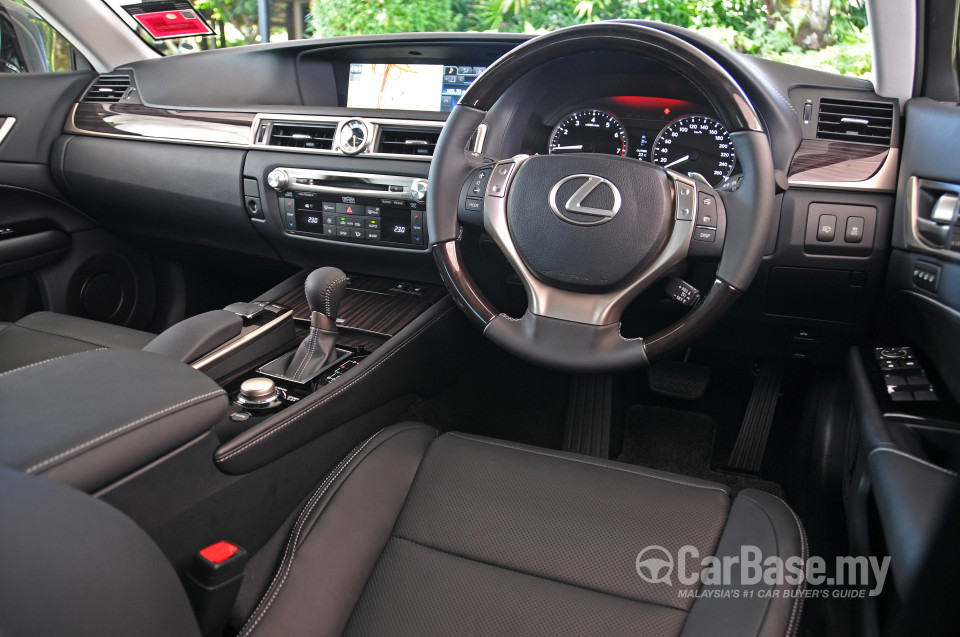Lexus GS L10 (2013) Interior