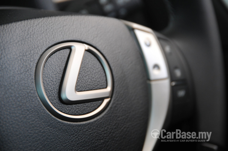 Lexus GS L10 (2013) Interior