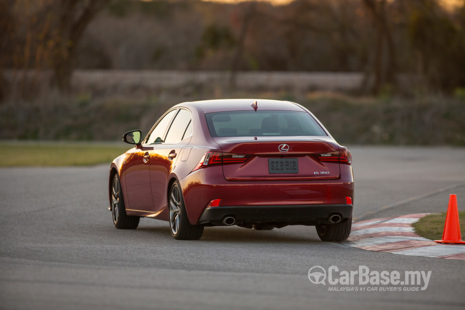 Lexus IS XE30 (2013) Exterior