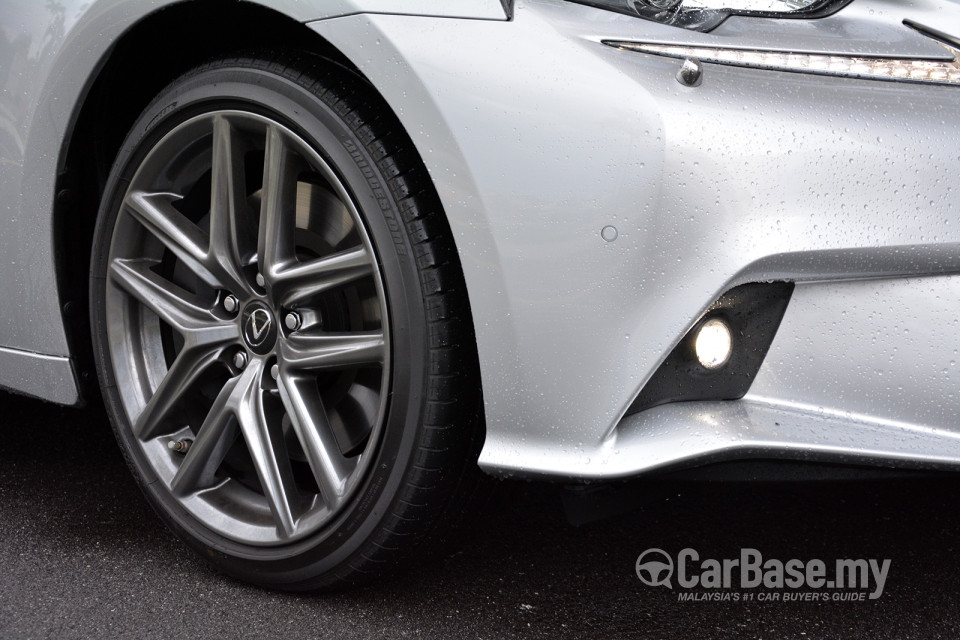 Lexus IS XE30 (2013) Exterior