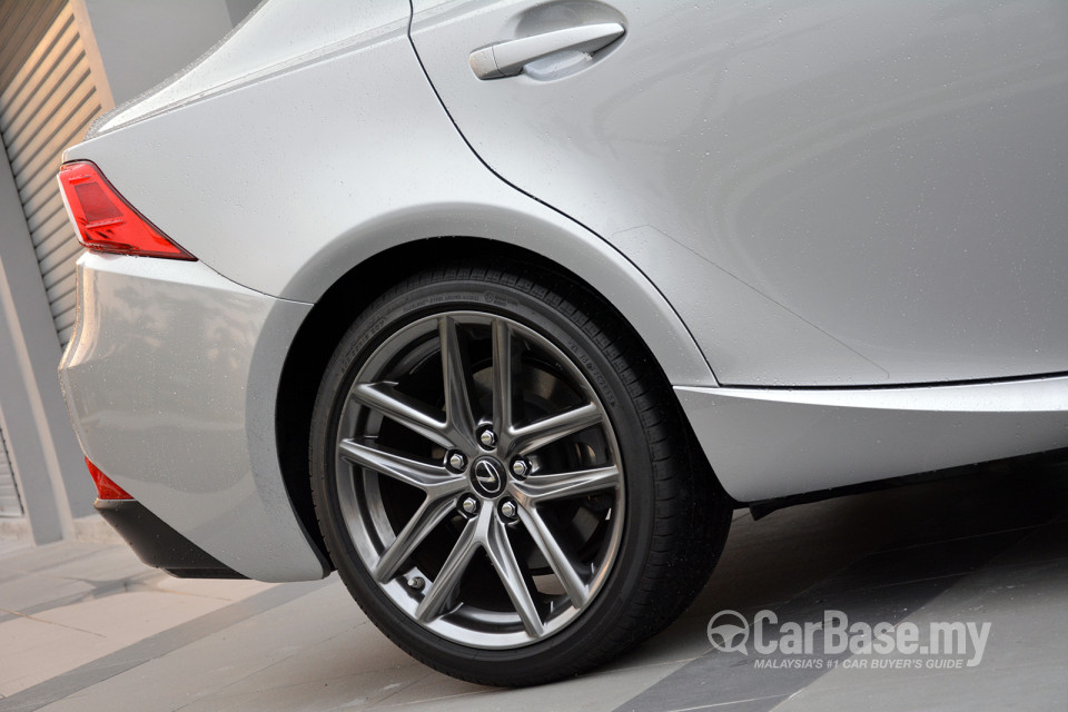 Lexus IS XE30 (2013) Exterior