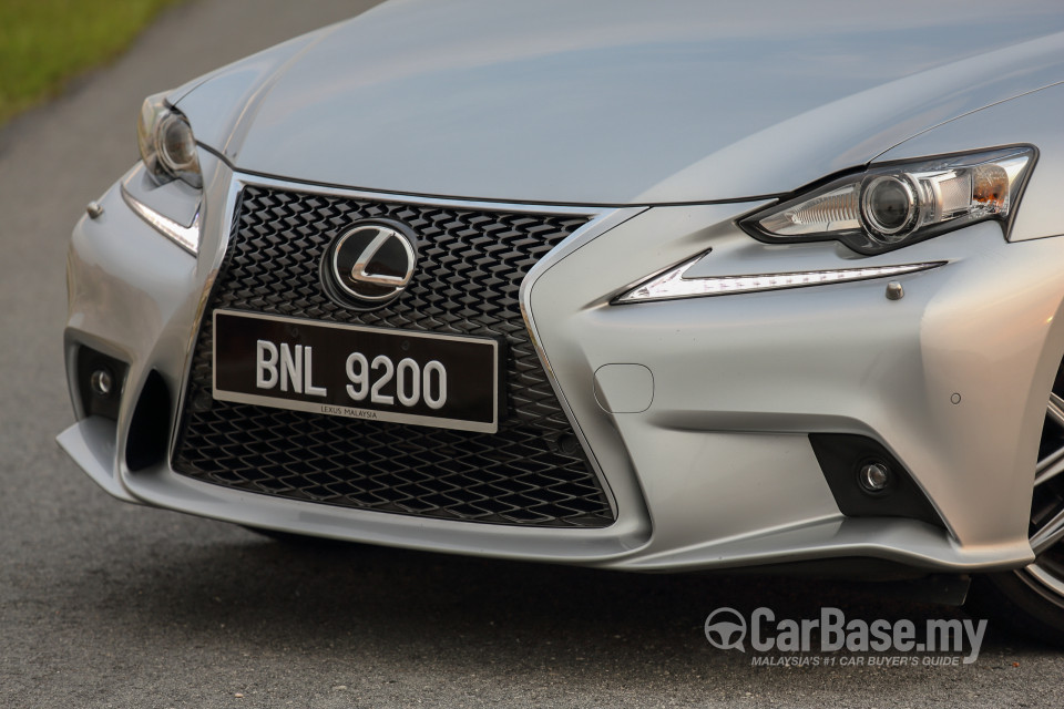Lexus IS XE30 (2013) Exterior