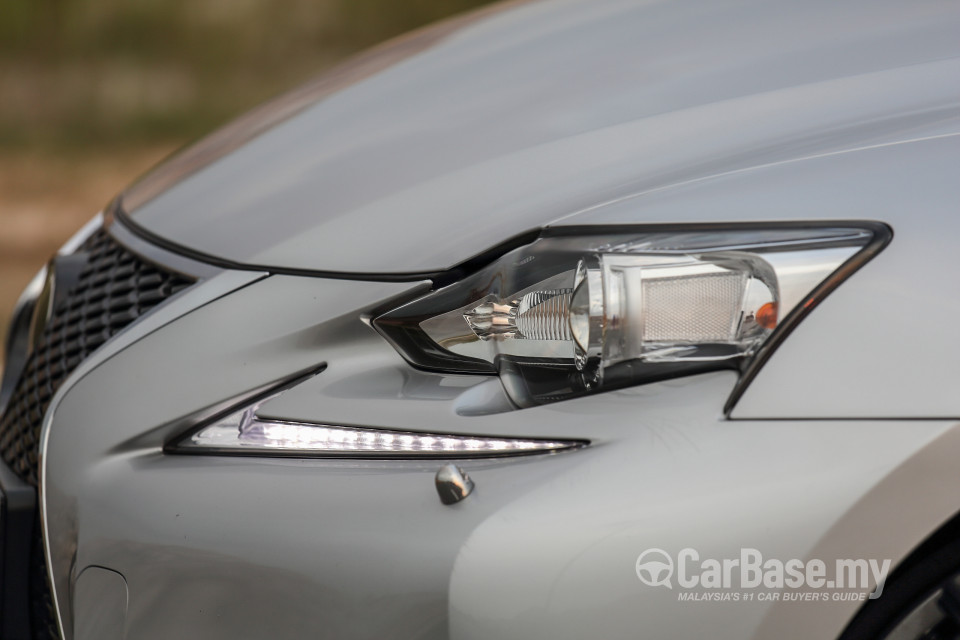 Lexus IS XE30 (2013) Exterior