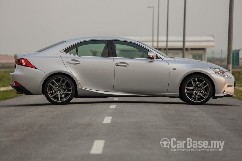 Lexus IS XE30 (2013) Exterior