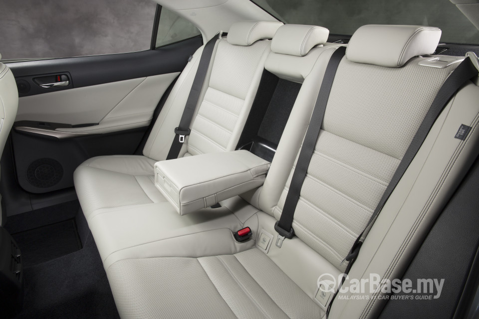 Lexus IS XE30 (2013) Interior