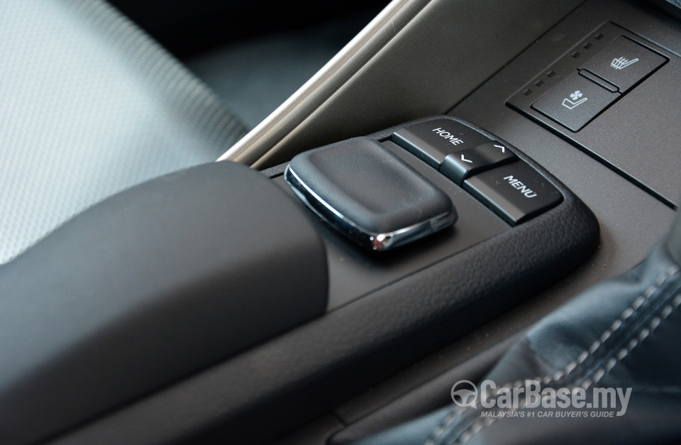 Lexus IS XE30 (2013) Interior