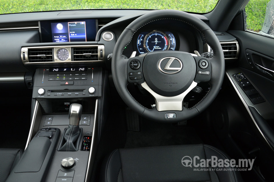 Lexus IS XE30 (2013) Interior