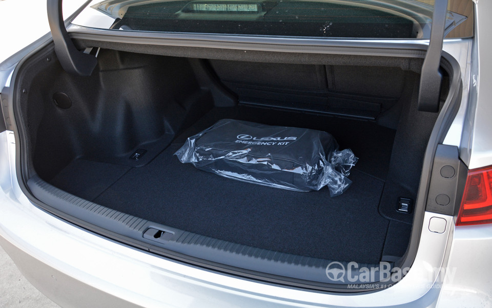 Lexus IS XE30 (2013) Interior