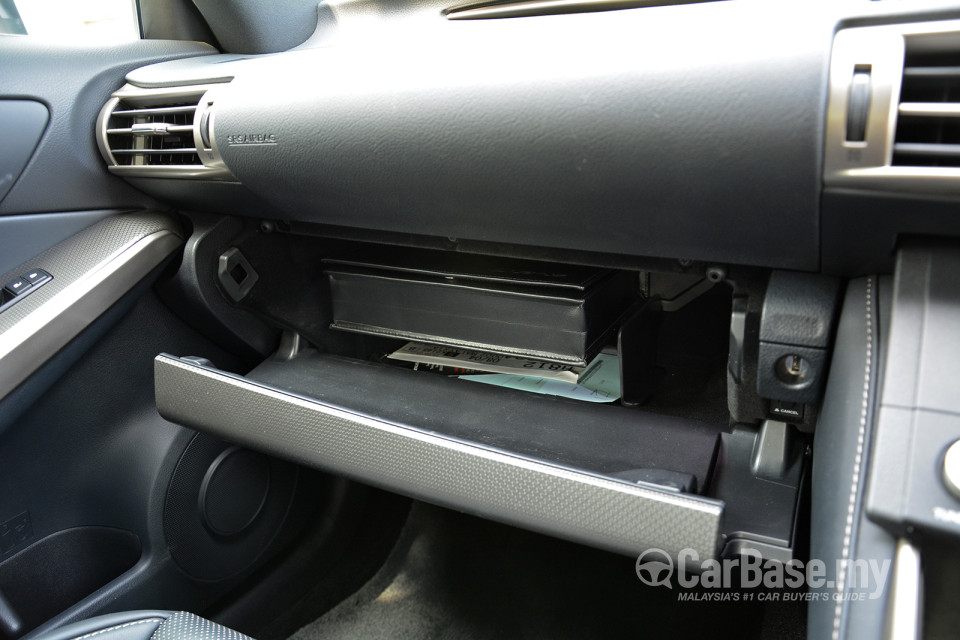 Lexus IS XE30 (2013) Interior