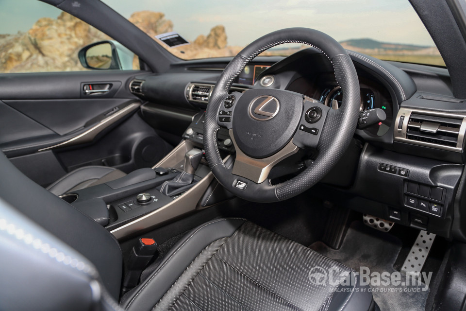 Lexus IS XE30 (2013) Interior