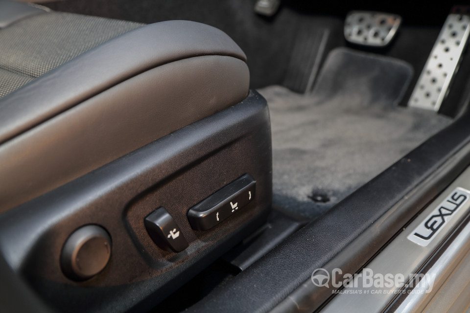 Lexus IS XE30 (2013) Interior