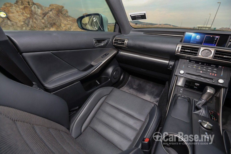 Lexus IS XE30 (2013) Interior