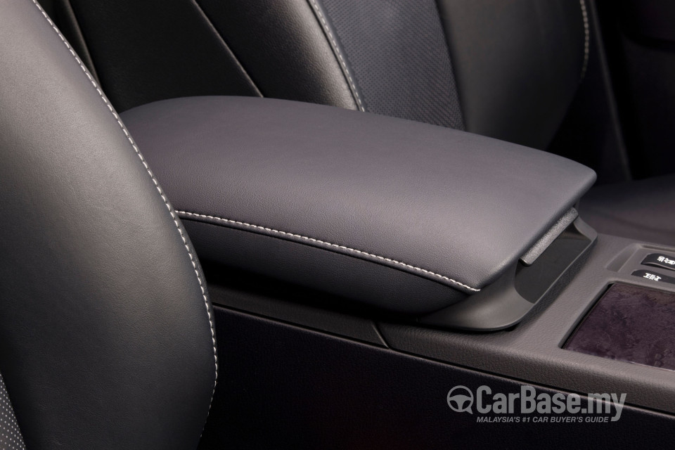 Lexus RX AL10 Facelift (2012) Interior