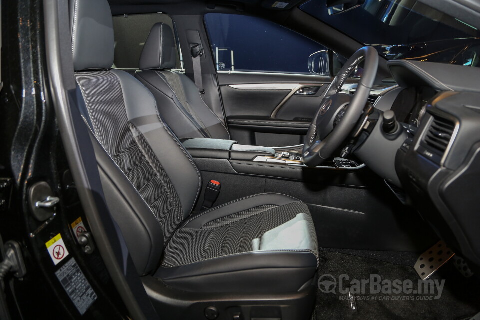 Nissan Navara D23 Facelift (2021) Interior