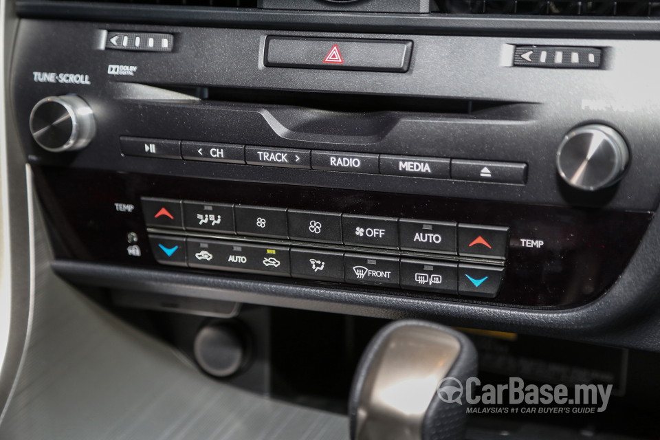 Lexus RX AL20 (2015) Interior