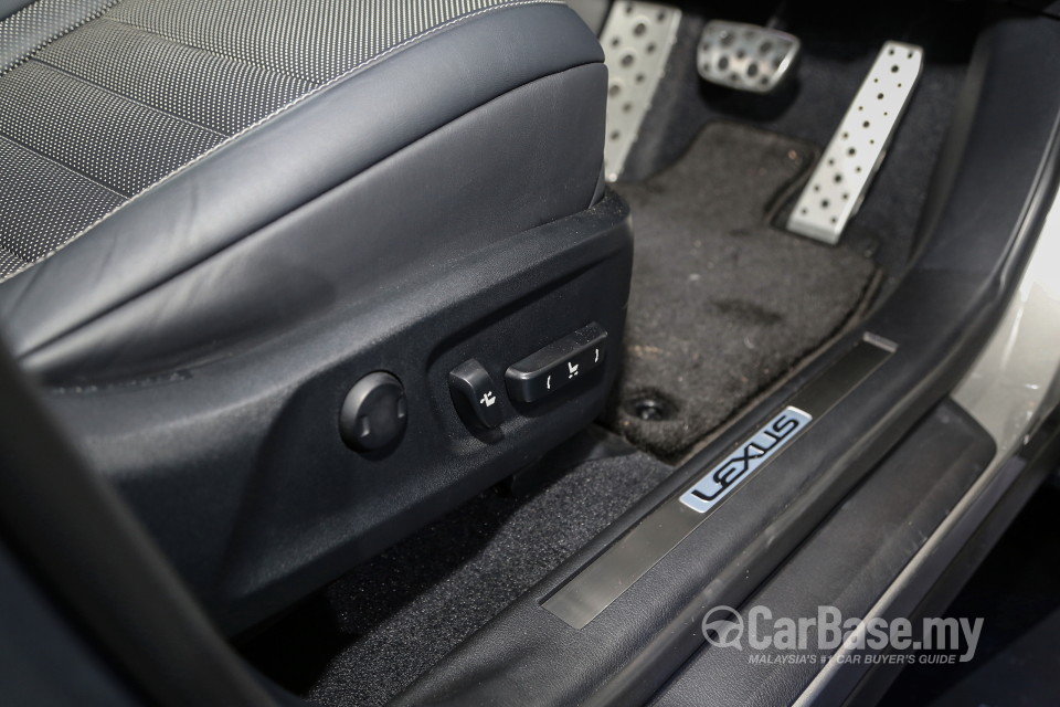 Lexus RX AL20 (2015) Interior