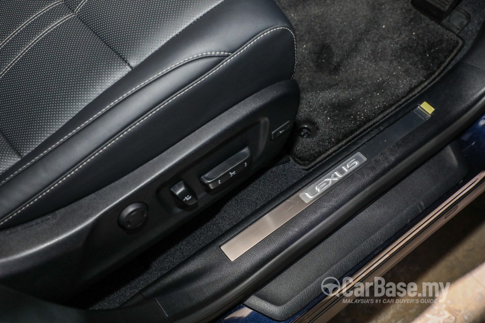 Lexus RX AL20 (2015) Interior