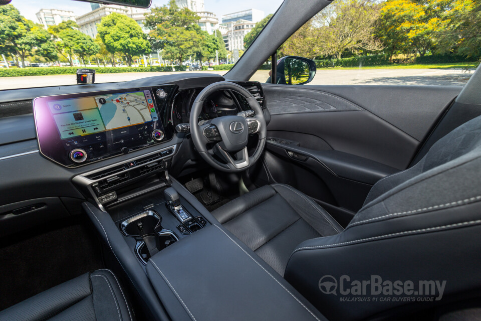 Lexus RX ALA10 (2023) Interior