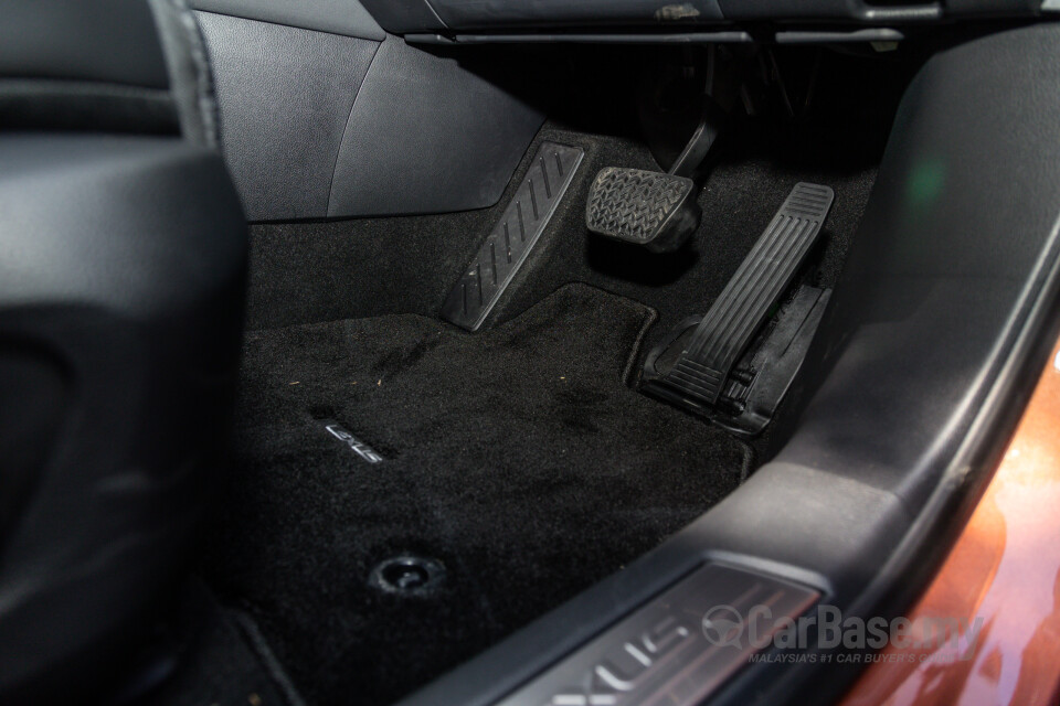 Lexus RX ALA10 (2023) Interior