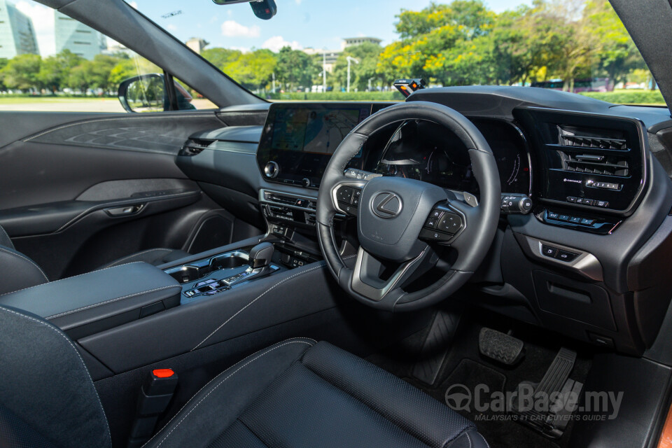 Lexus RX ALA10 (2023) Interior
