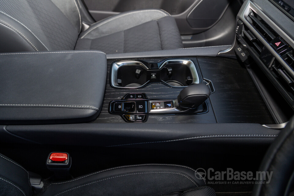Lexus RX ALA10 (2023) Interior