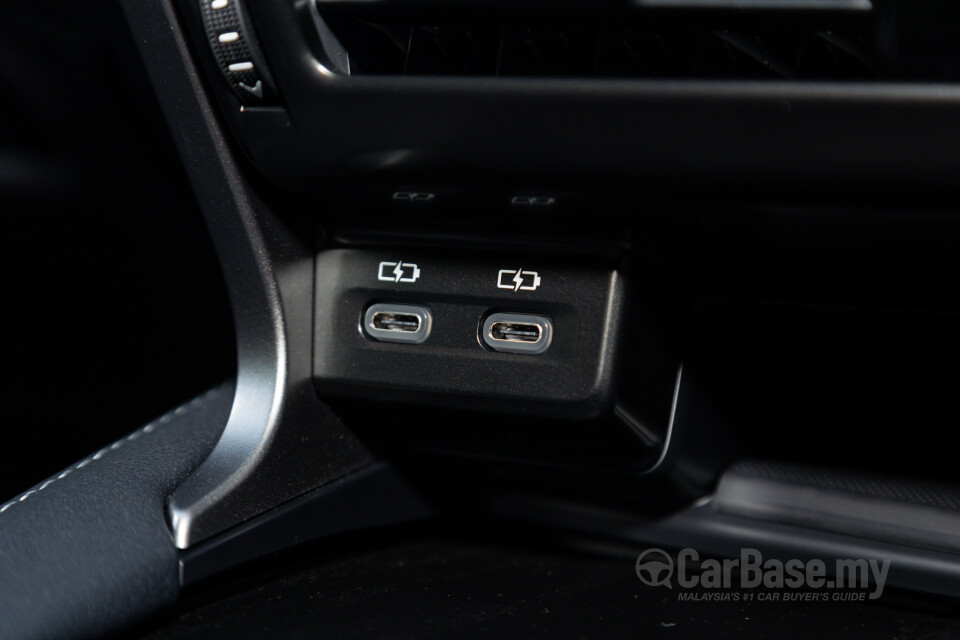 Lexus RX ALA10 (2023) Interior