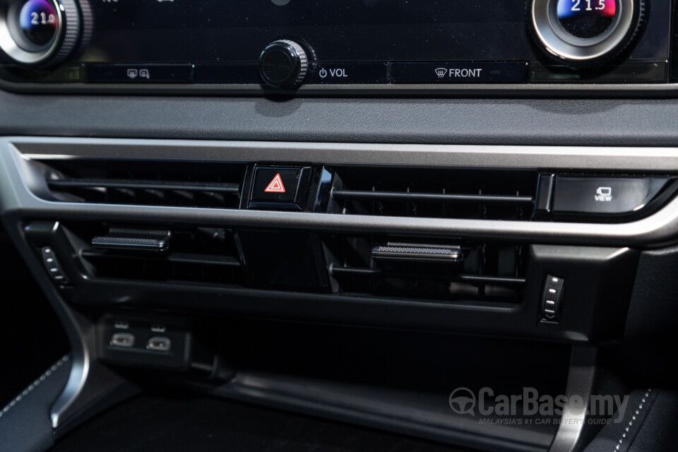 Lexus RX ALA10 (2023) Interior