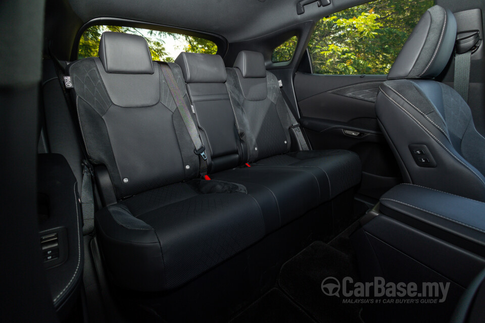 Lexus RX ALA10 (2023) Interior