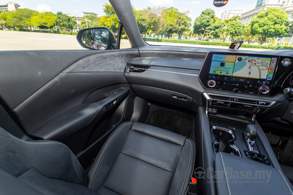 Lexus RX ALA10 (2023) Interior