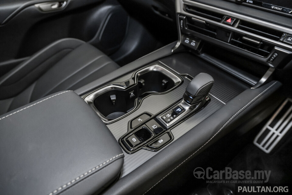 Lexus RX ALA10 (2023) Interior