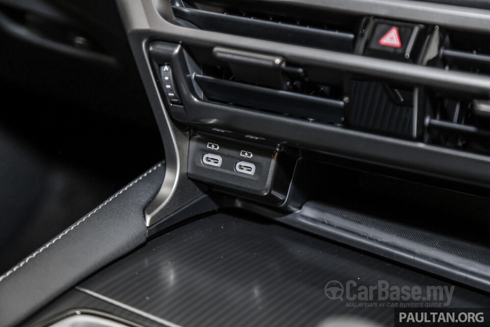 Lexus RX ALA10 (2023) Interior
