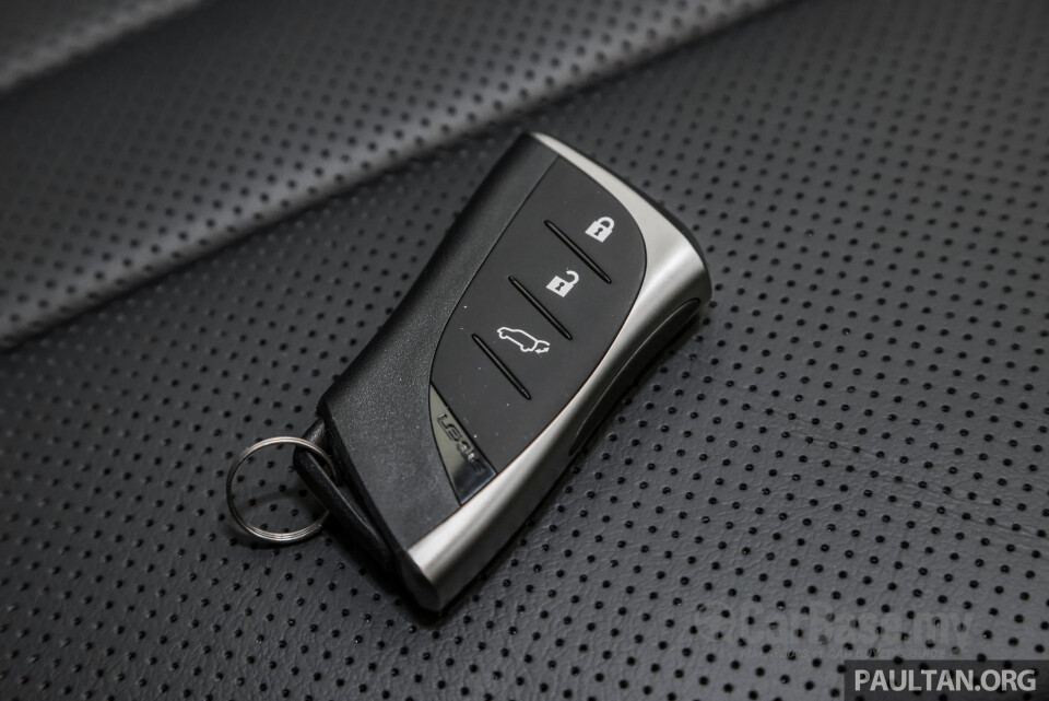 Lexus RX ALA10 (2023) Interior
