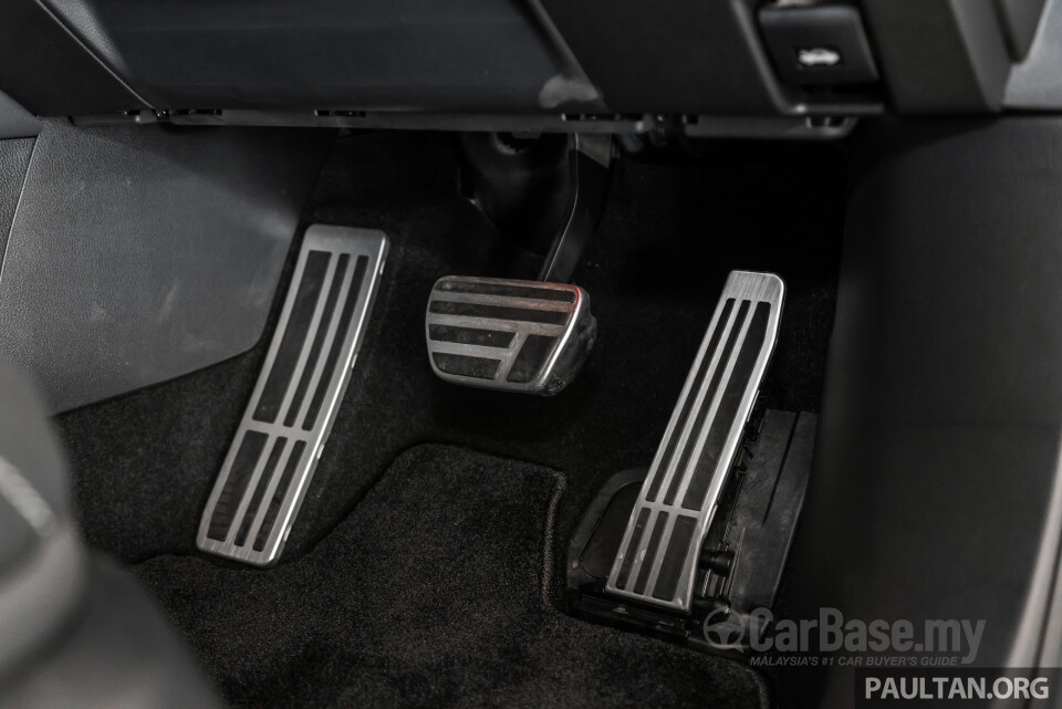 Lexus RX ALA10 (2023) Interior