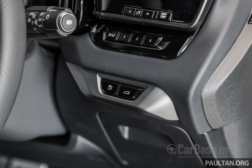 Lexus RX ALA10 (2023) Interior