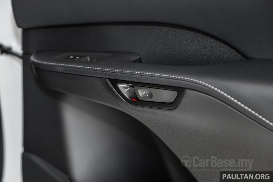 Lexus RX ALA10 (2023) Interior
