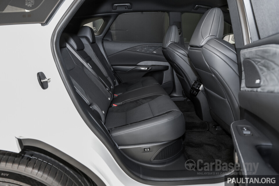 Lexus RX ALA10 (2023) Interior