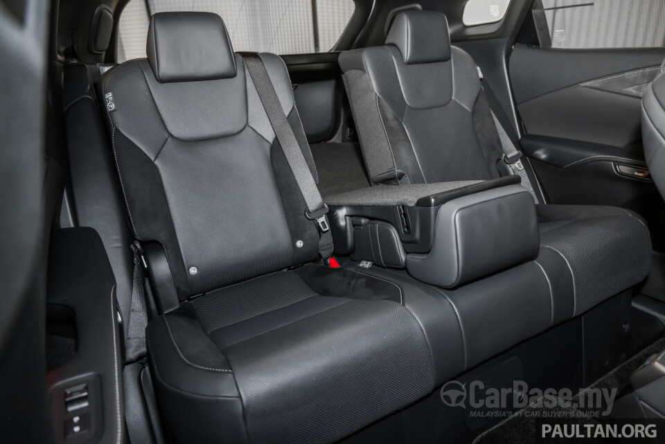 Lexus RX ALA10 (2023) Interior