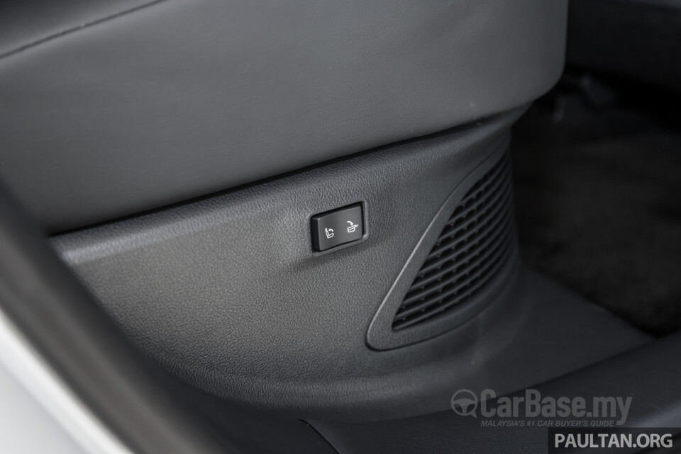 Lexus RX ALA10 (2023) Interior