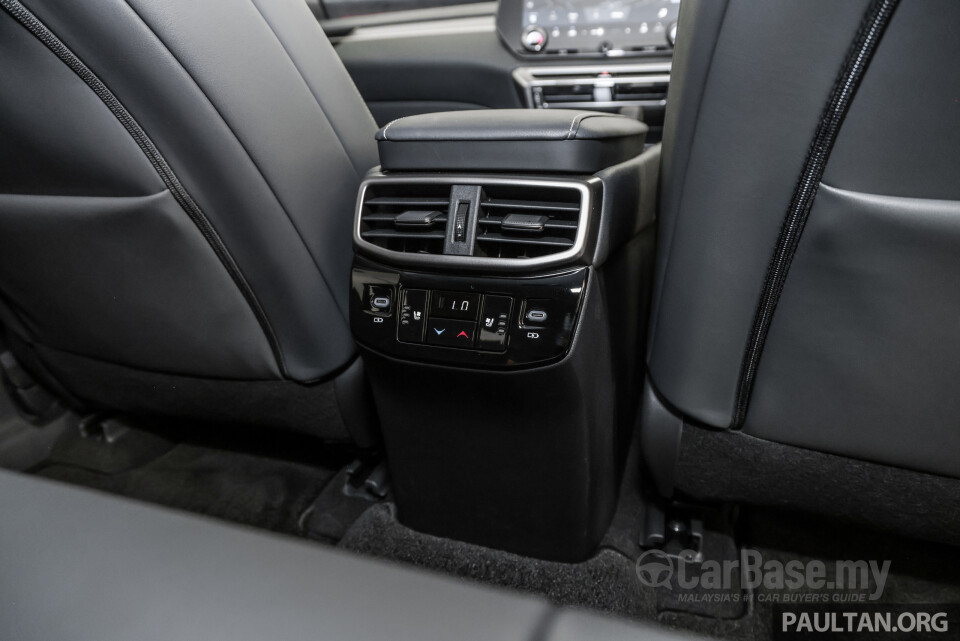 Lexus RX ALA10 (2023) Interior