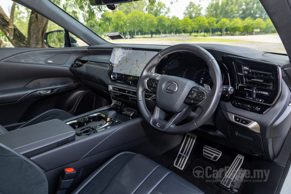 Lexus RX ALA10 (2023) Interior