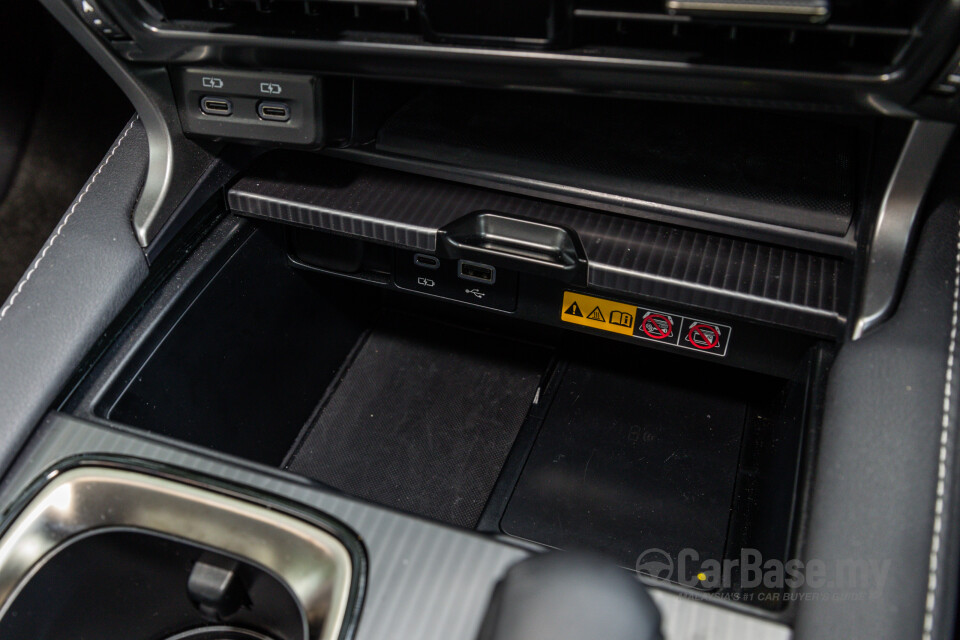 Lexus RX ALA10 (2023) Interior