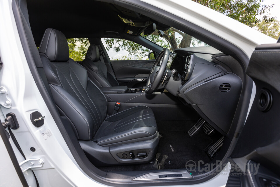Lexus RX ALA10 (2023) Interior