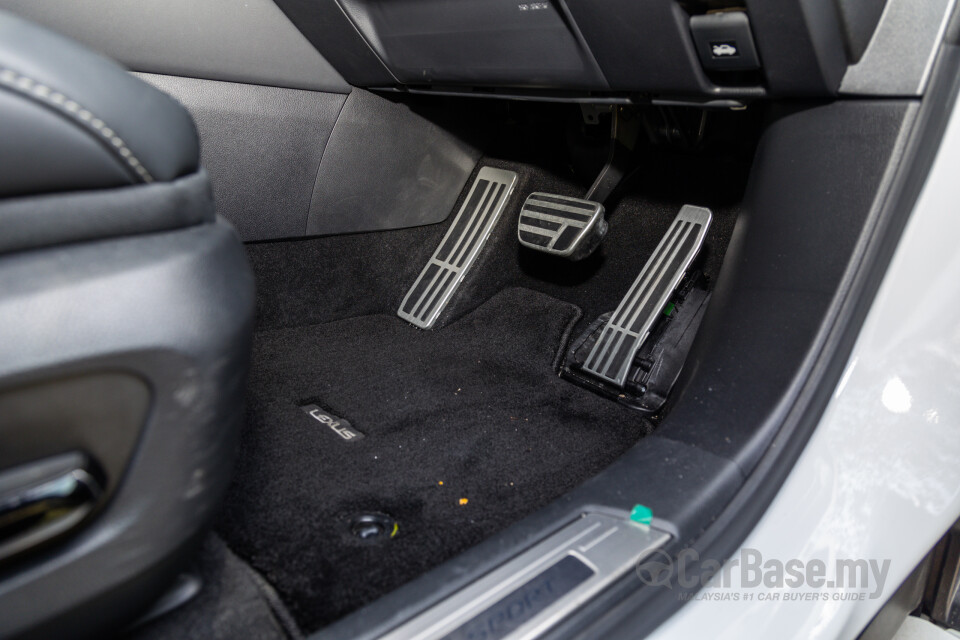 Lexus RX ALA10 (2023) Interior