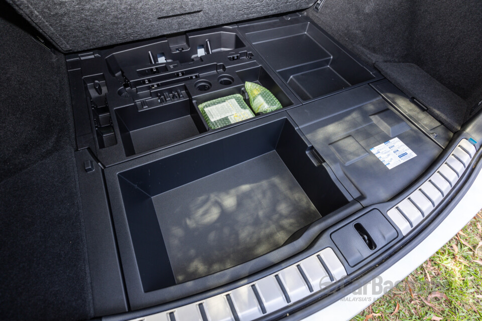 Lexus RX ALA10 (2023) Interior