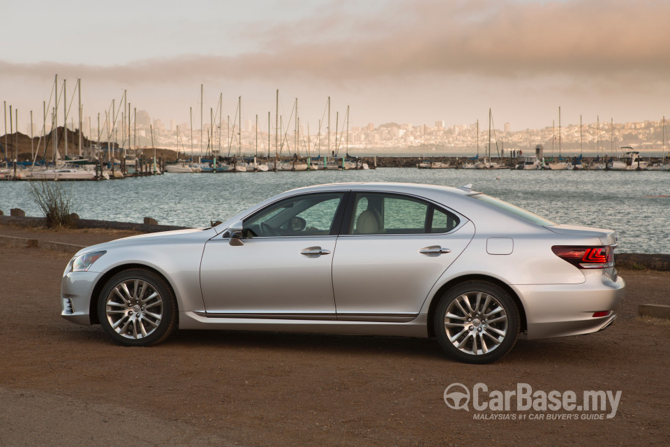 Lexus LS XF40 Facelift (2012) Exterior