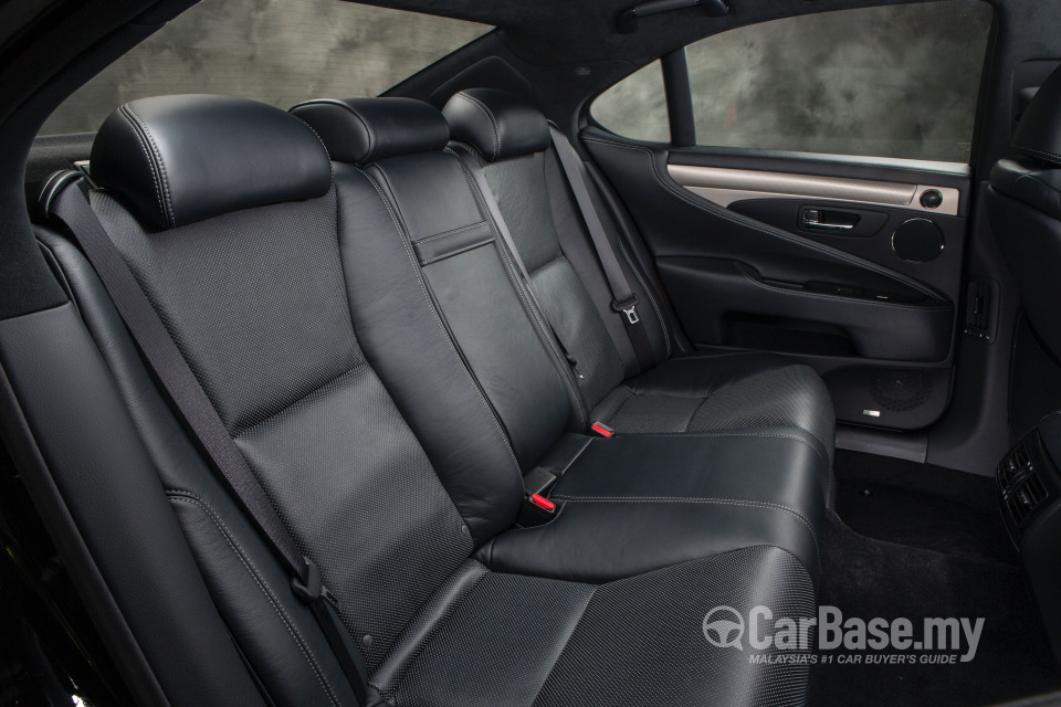 Lexus LS XF40 Facelift (2012) Interior
