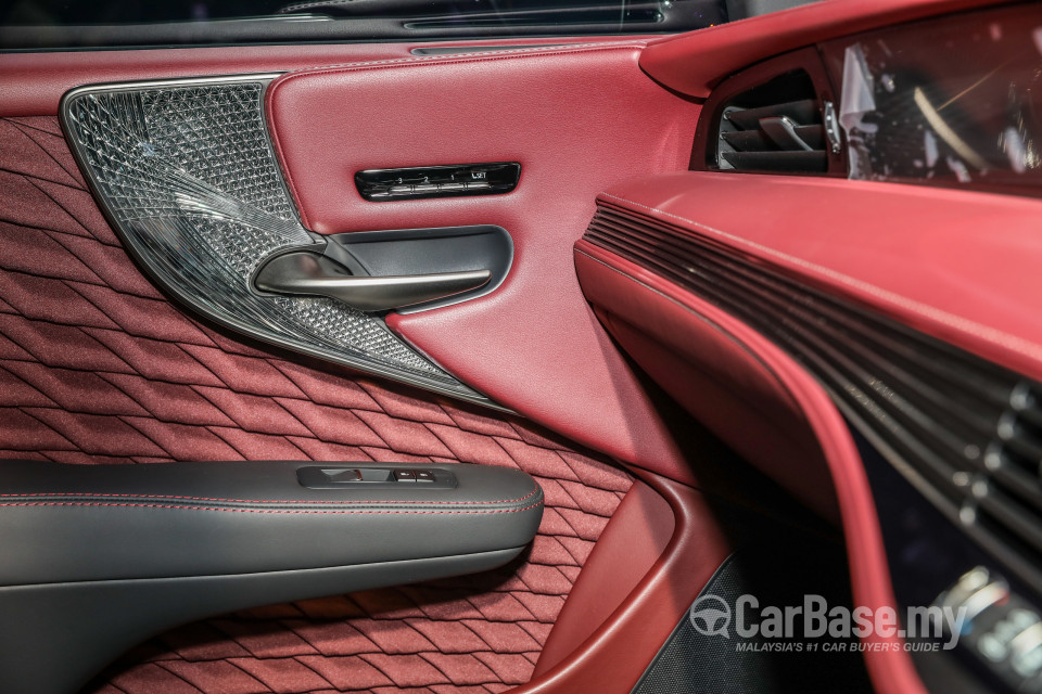 Lexus LS XF50 (2018) Interior