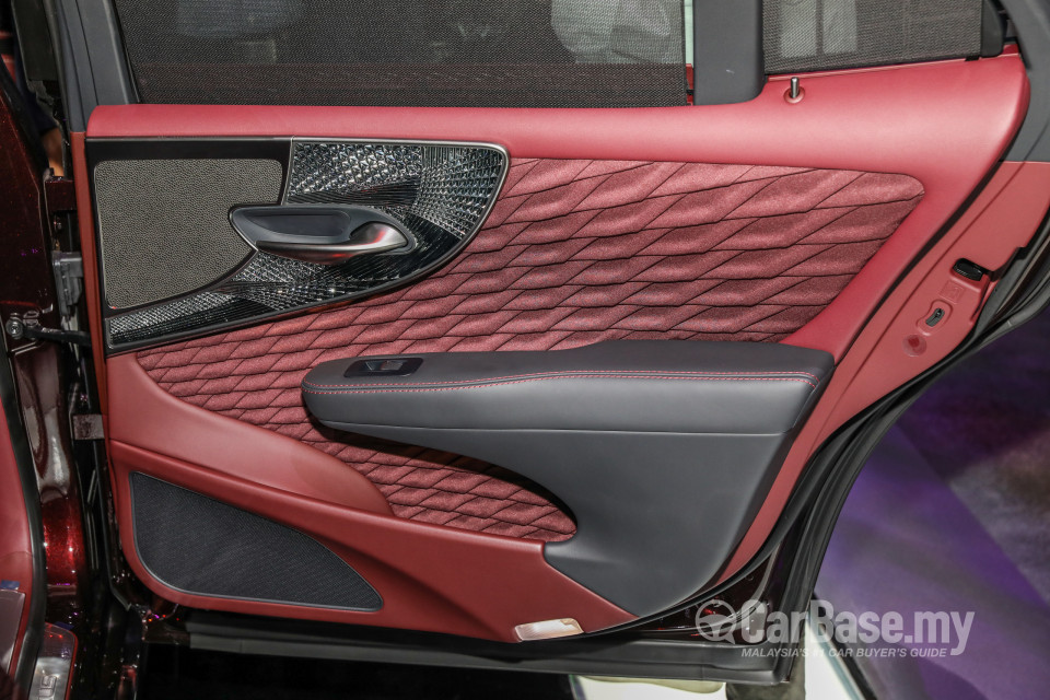 Lexus LS XF50 (2018) Interior