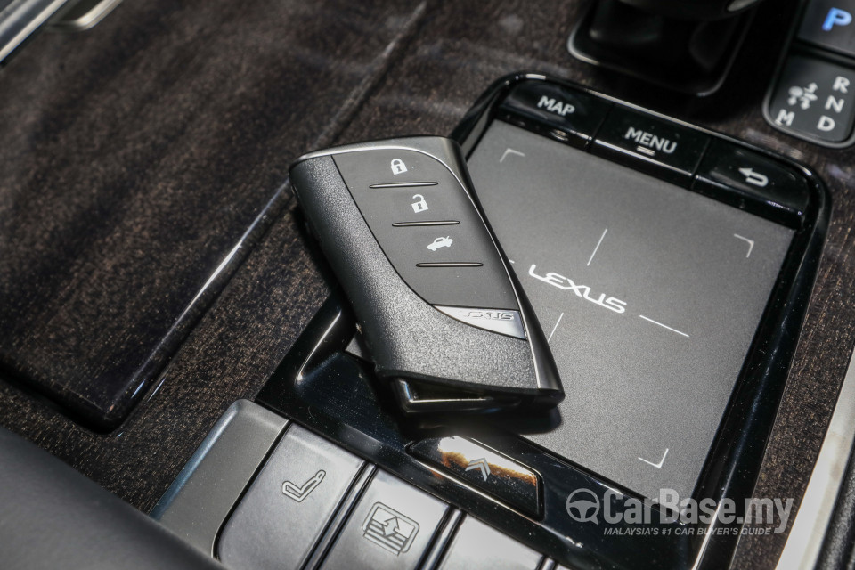 Lexus LS XF50 (2018) Interior