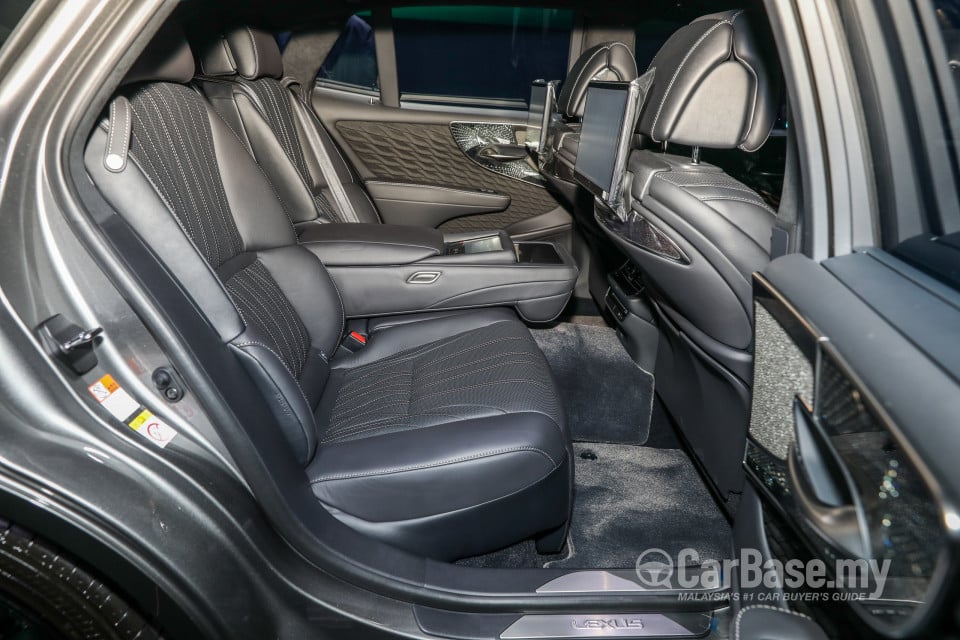 Lexus LS XF50 (2018) Interior